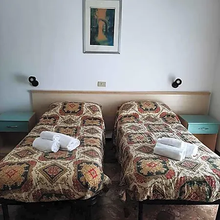 Ubika Hotel 2*